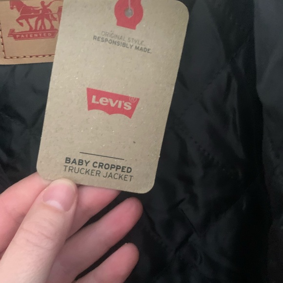 NWT SALE Levi’s babydoll trucker jacket Black corduroy white fur collar - Picture 2 of 4